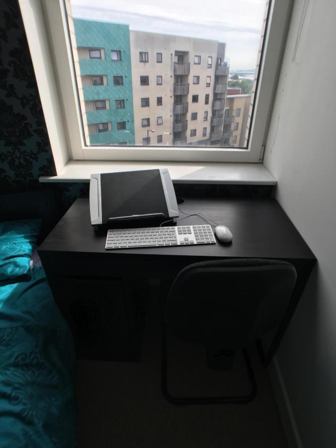 Luxury 2 Bed Penthouse Apartment Near Station Λονδίνο Εξωτερικό φωτογραφία